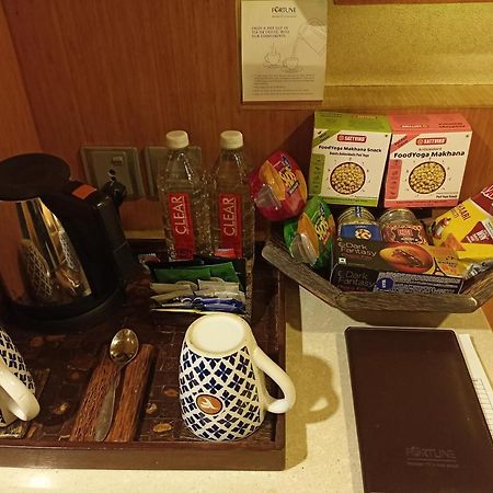 Fortune Select Sg Highway, Ahmedabad - Member Itc Hotels' Group Exteriör bild