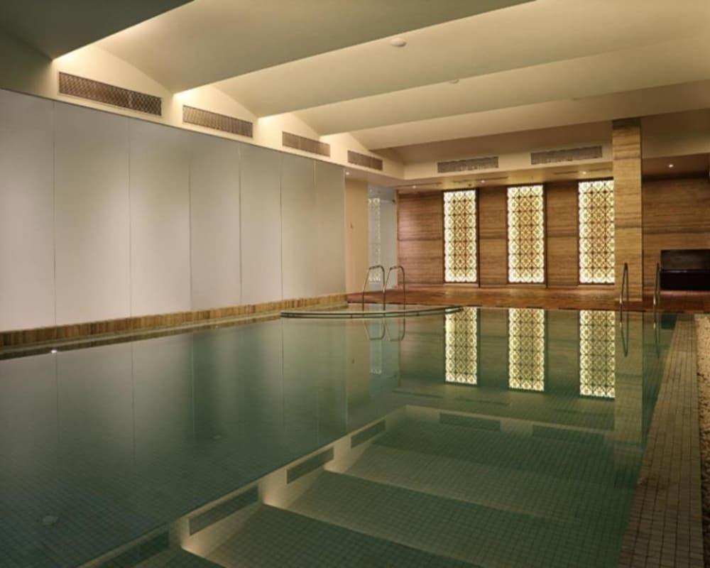 Fortune Select Sg Highway, Ahmedabad - Member Itc Hotels' Group Exteriör bild