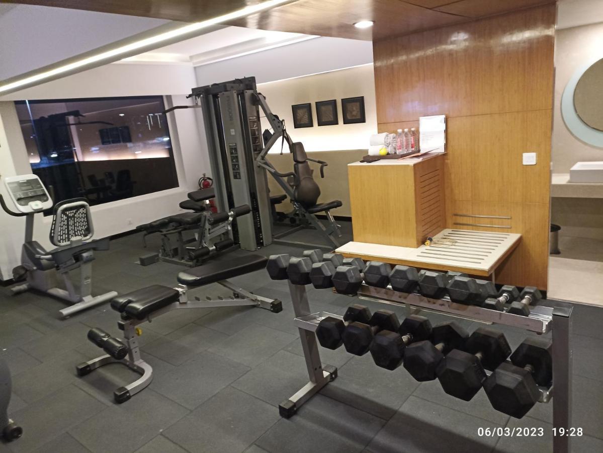 Fortune Select Sg Highway, Ahmedabad - Member Itc Hotels' Group Exteriör bild