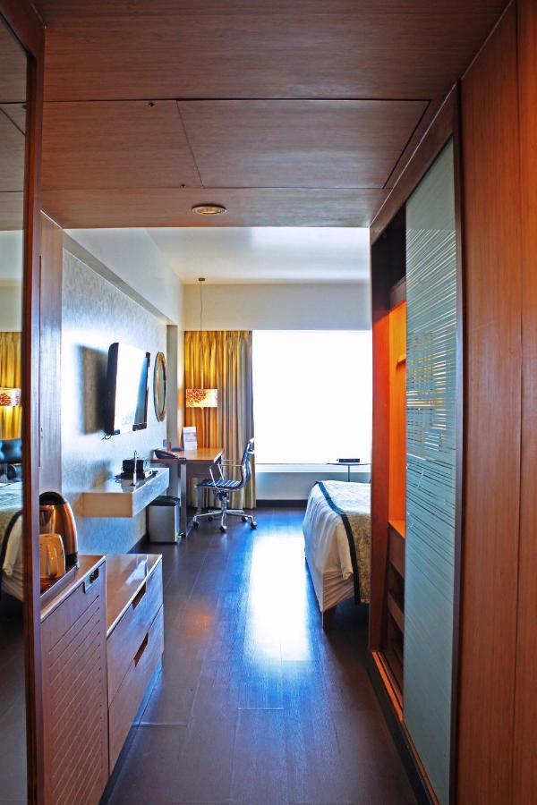 Fortune Select Sg Highway, Ahmedabad - Member Itc Hotels' Group Exteriör bild