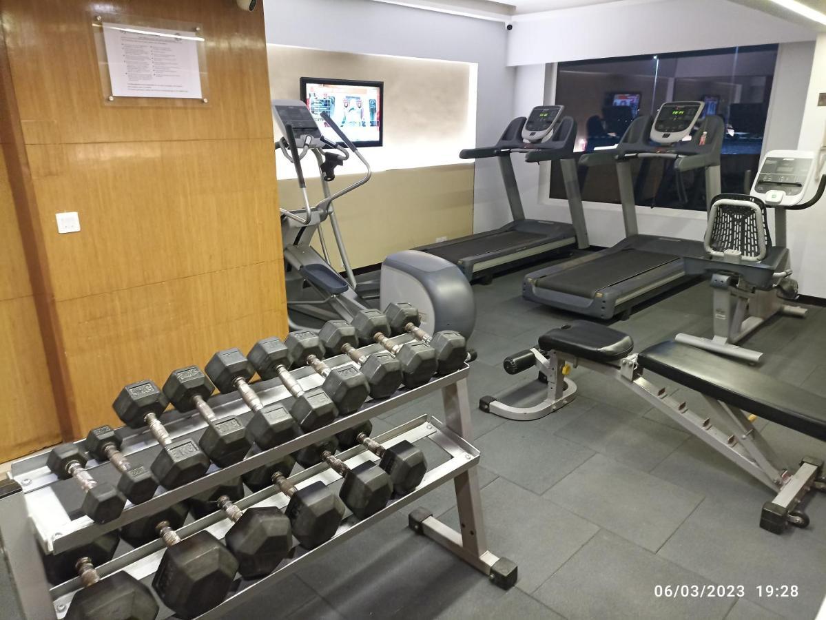 Fortune Select Sg Highway, Ahmedabad - Member Itc Hotels' Group Exteriör bild