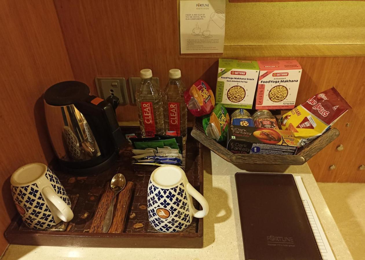 Fortune Select Sg Highway, Ahmedabad - Member Itc Hotels' Group Exteriör bild