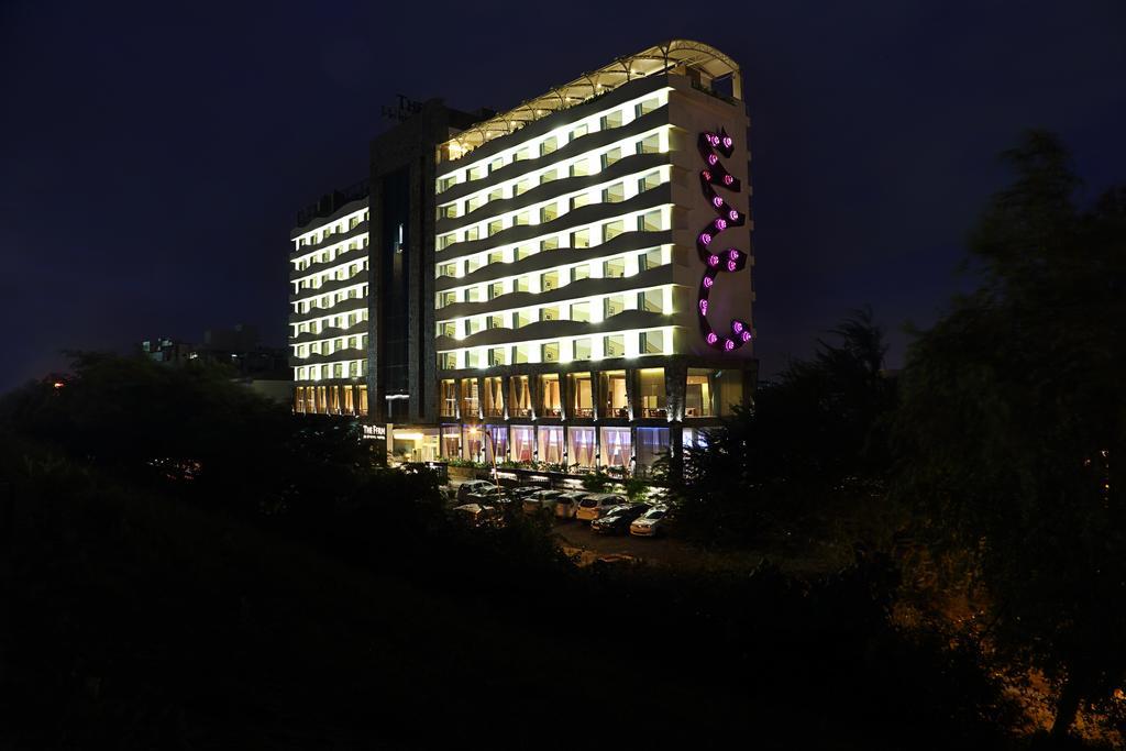 Fortune Select Sg Highway, Ahmedabad - Member Itc Hotels' Group Exteriör bild