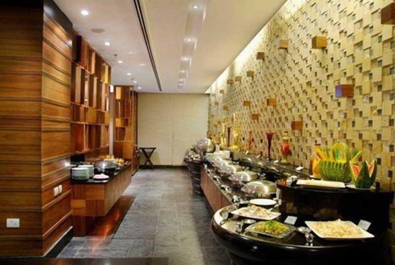 Fortune Select Sg Highway, Ahmedabad - Member Itc Hotels' Group Exteriör bild