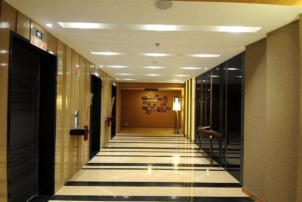 Fortune Select Sg Highway, Ahmedabad - Member Itc Hotels' Group Exteriör bild